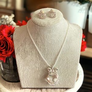 Stunning Swarovski Millennium Necklace & Earrings Set